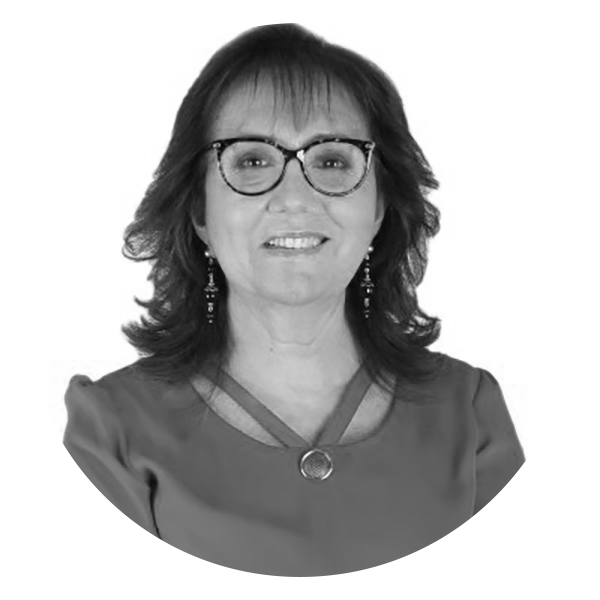 25 Rina Alarcón Cáceres